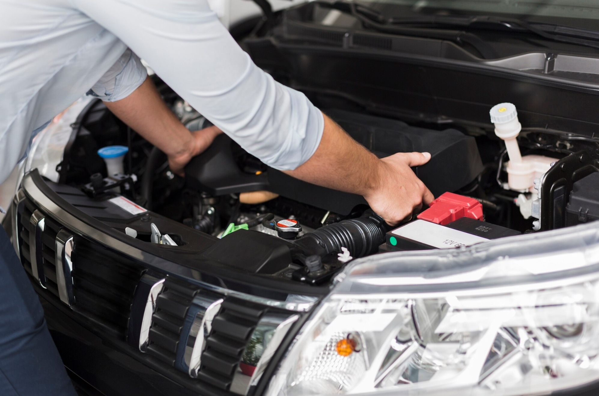 Foto de bateria de coche para el Apartado de Consejos Talleres Julio Exposito en Jerez de la Frontera