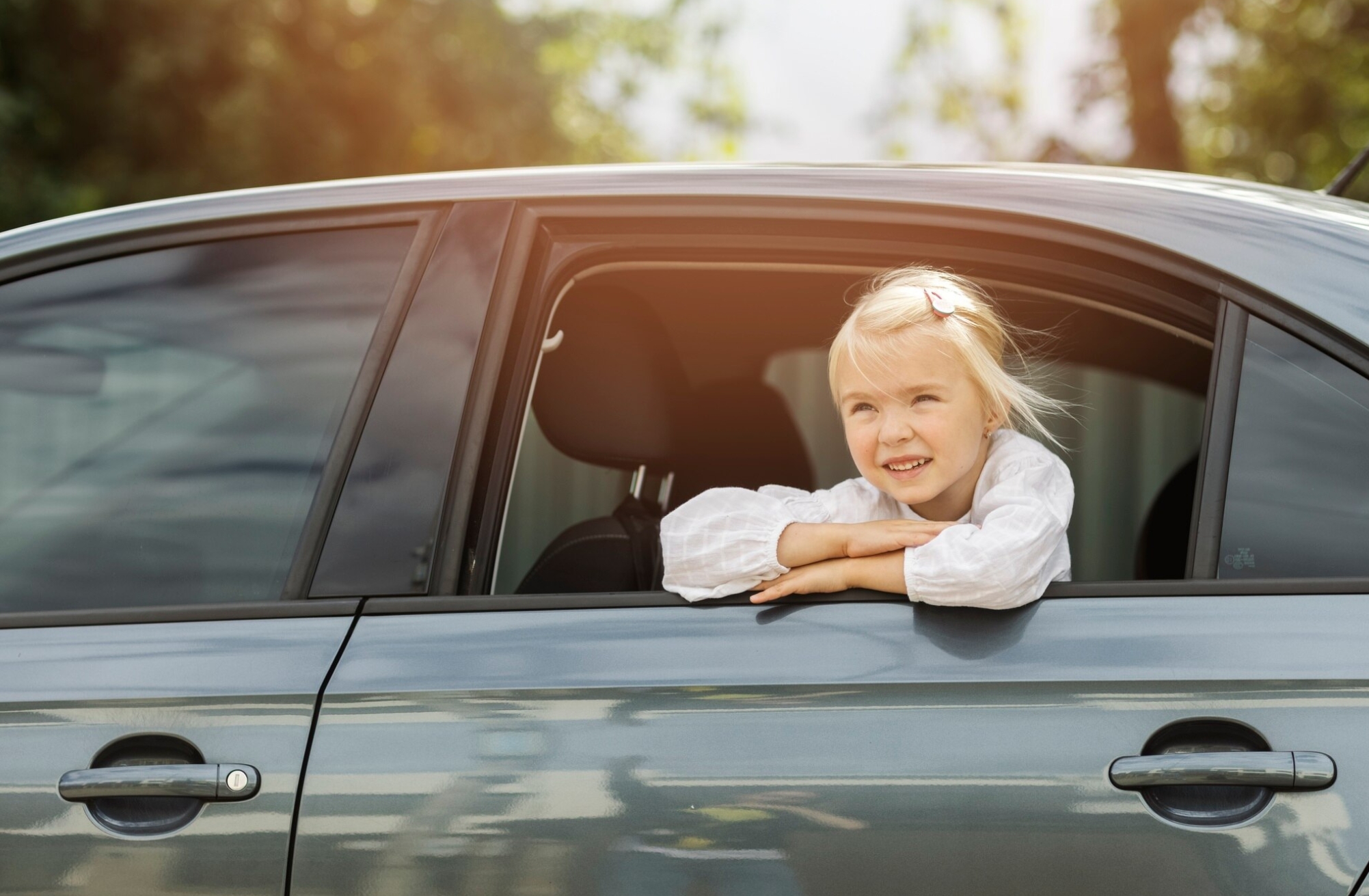 Foto Niña en un Coche para el Apartado de Consejos Talleres Julio Exposito en Jerez de la Frontera