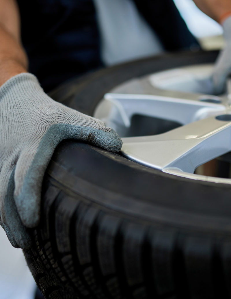 Foto para Apartado de Servicios Cambio de Neumaticos para Talleres Julio Exposito en Jerez de la Frontera